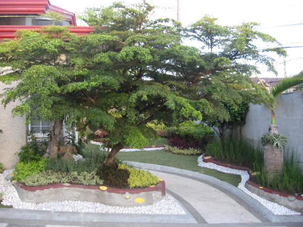 landscaping service from heide\'s bulaklak at iba pa