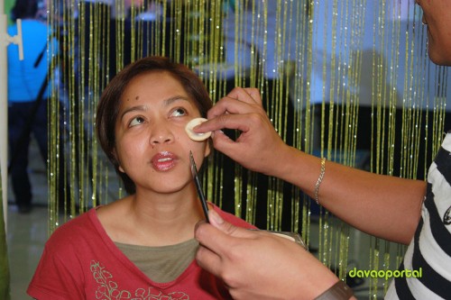 mallgoers undergoing godiva skin treatment at sm city davao